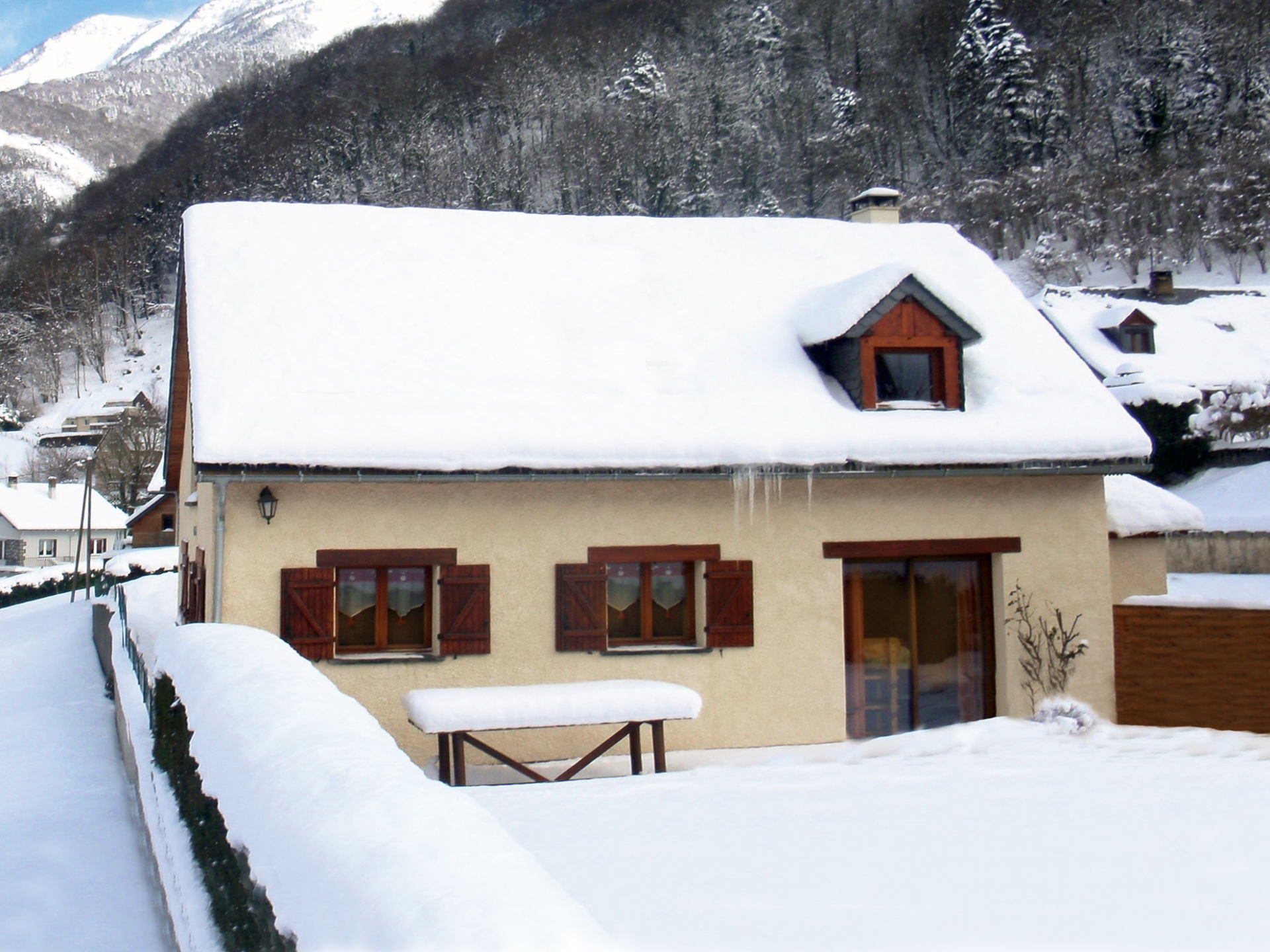 Gîte balnéo Le Patou en hiver - Chalet pour 10 personnes